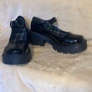 Patent Leather Thick Heel Platform Mary Jane’s SZ39